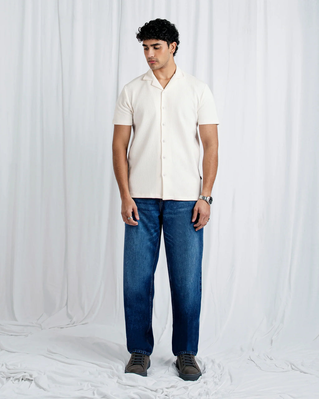 MEN BUTTON DOWN