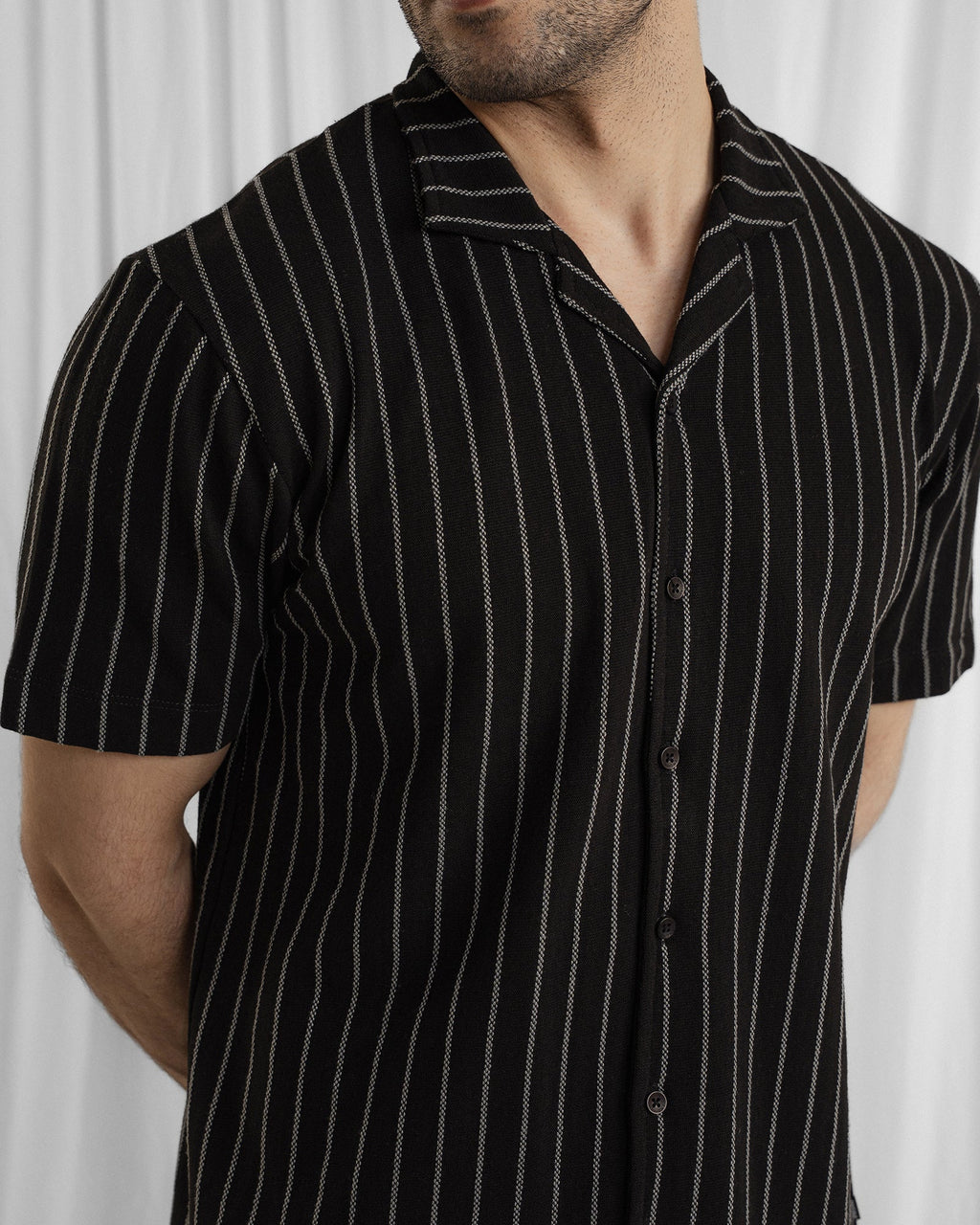 MEN BUTTON DOWN