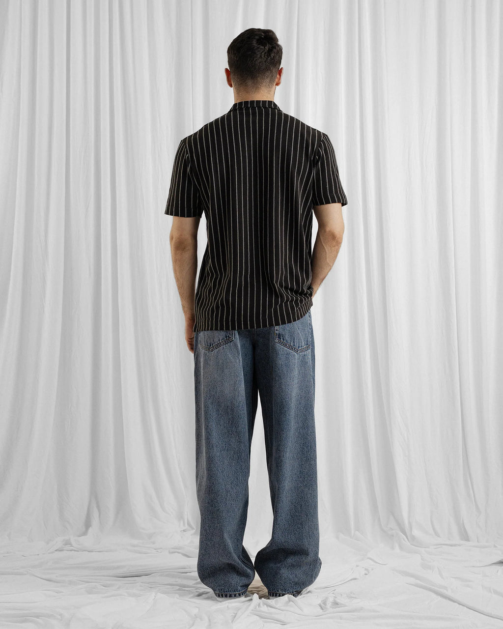 MEN BUTTON DOWN