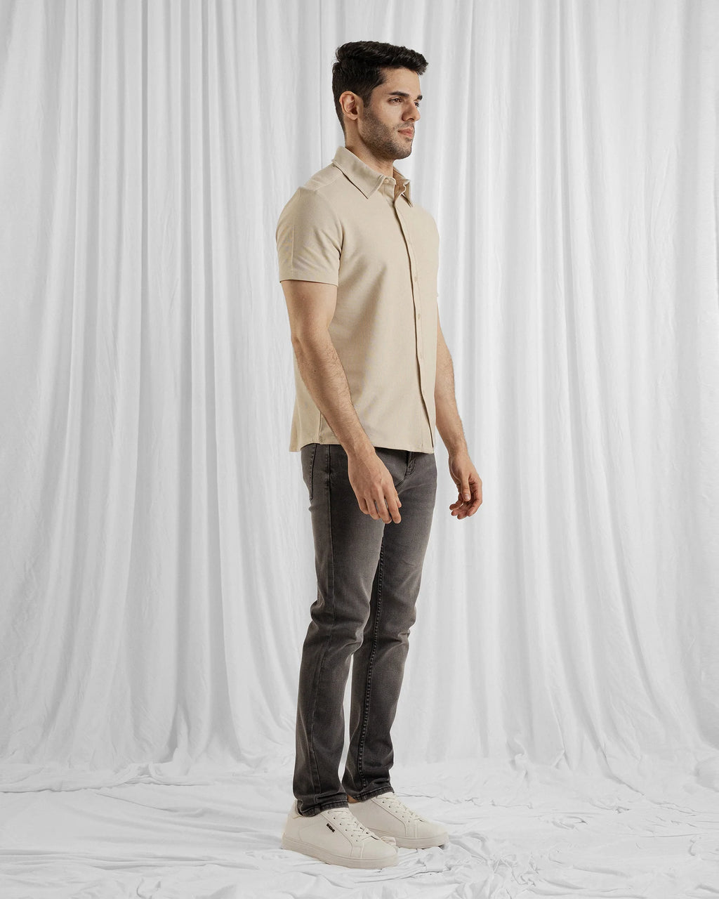 MEN BUTTON DOWN