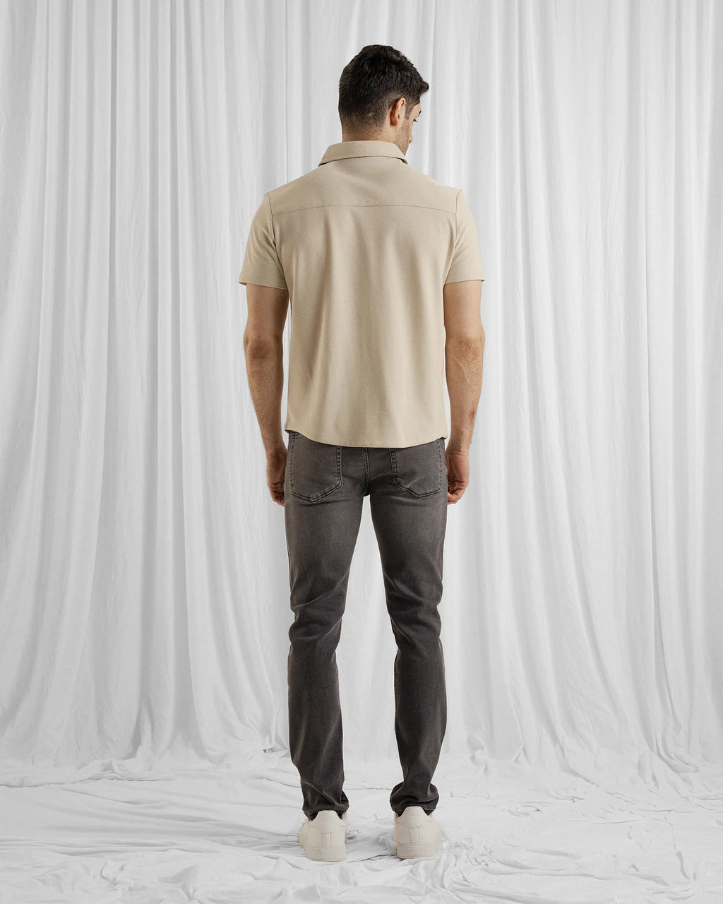 MEN BUTTON DOWN