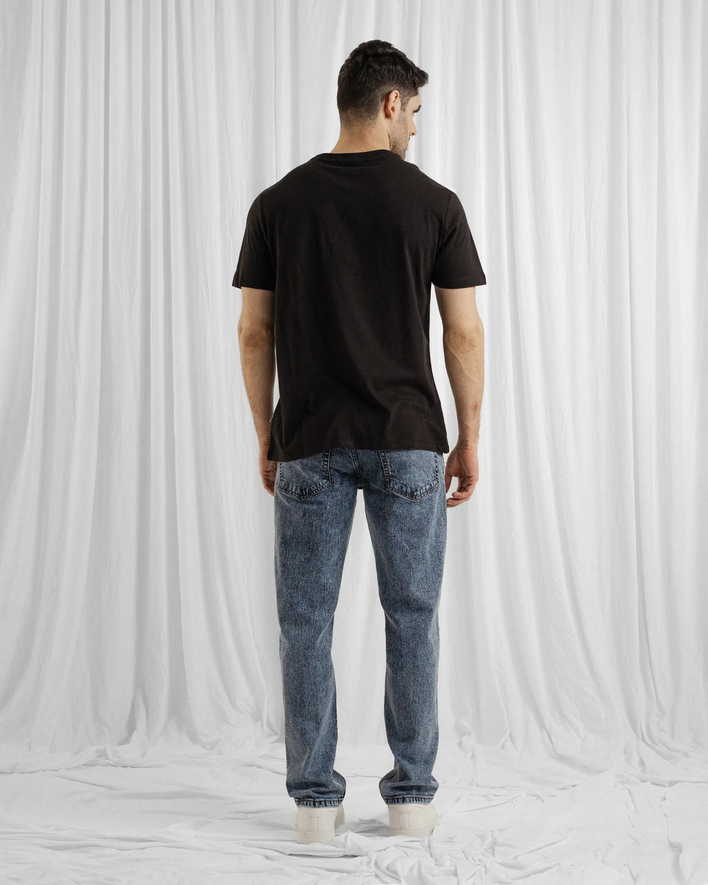 MEN T SHIRT